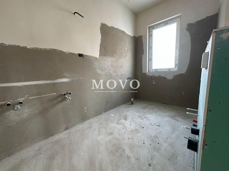 Duplex cu 4 camere cu Teren 300 Mp în Săcălaz