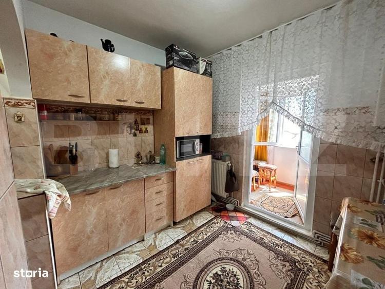 Apartament cu 3 camere decomandat în Tomești