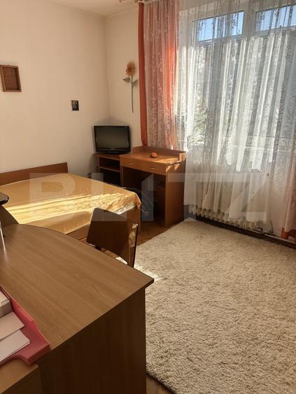Apartament cu 3 camere decomandat, mobilat în Decebal