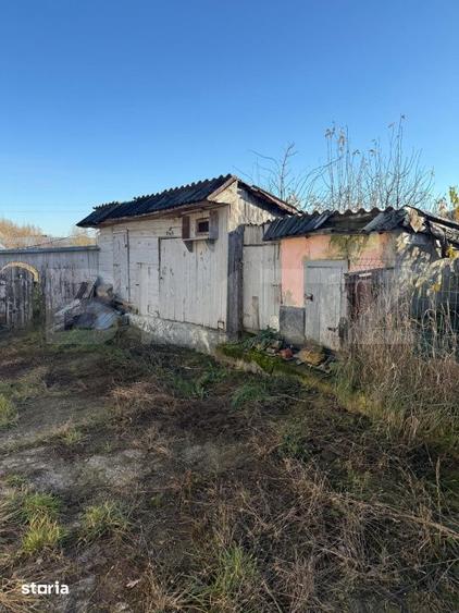 Casă cu 3 camere cu Teren 4900 Mp în Udești