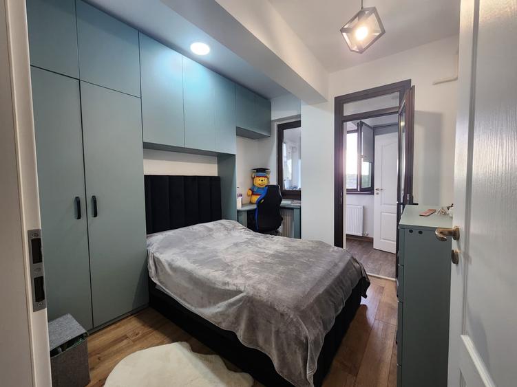 Apartament cu 3 camere decomandat, mobilat în Cug
