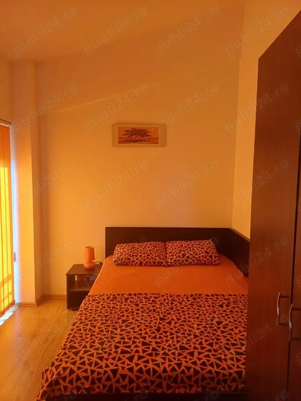 Apartament cu 3 camere decomandat în Mamaia