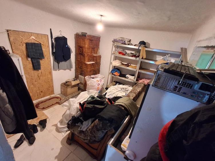 Casă cu Teren 200 Mp în Central