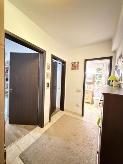 Apartament cu 4 camere decomandat, mobilat în Bragadiru