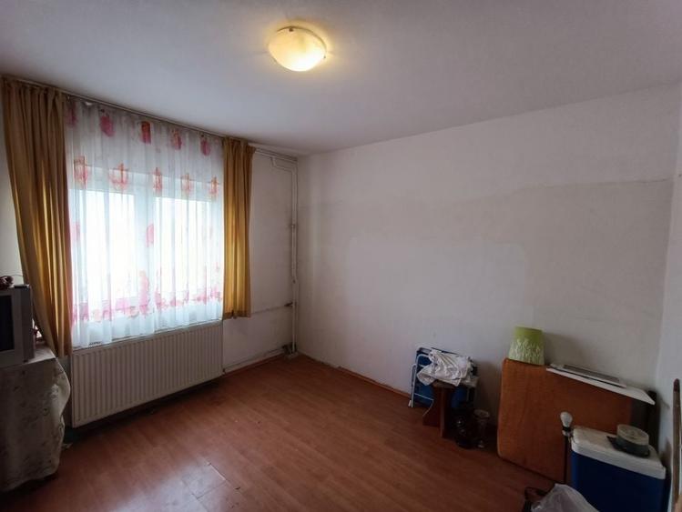 Apartament cu 3 camere decomandat în Vitan Mall