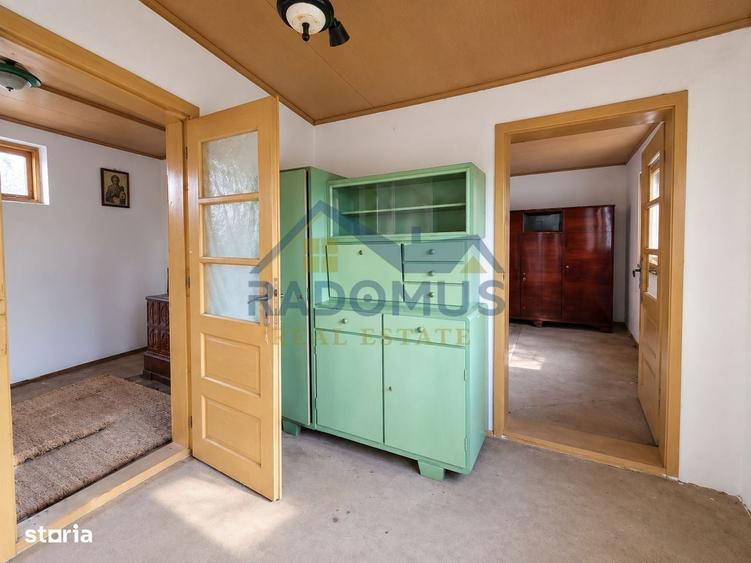 Casă cu 4 camere cu Teren 980 Mp în Poienarii Burchii