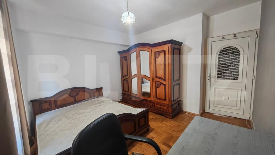 Apartament cu 3 camere decomandat, mobilat în Centru Civic