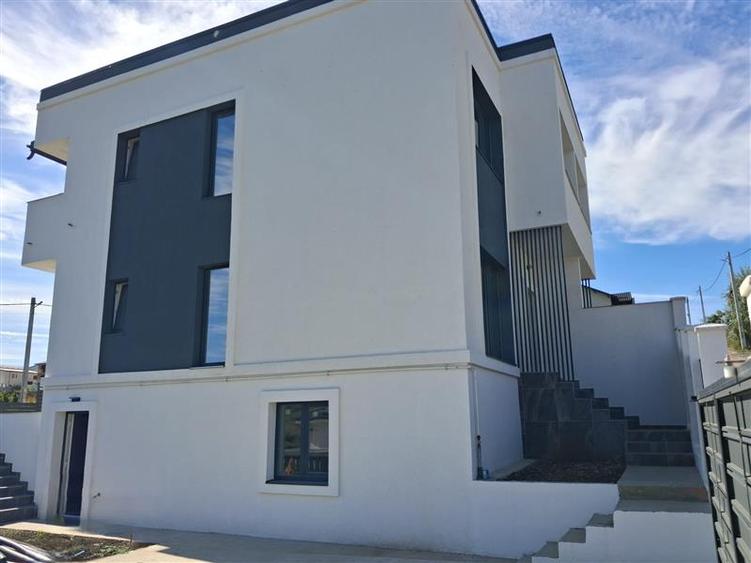 Vila  de vanzare  Rediu, - 2