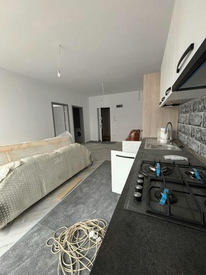 Apartament cu 2 camere semidecomandat în Dobroești