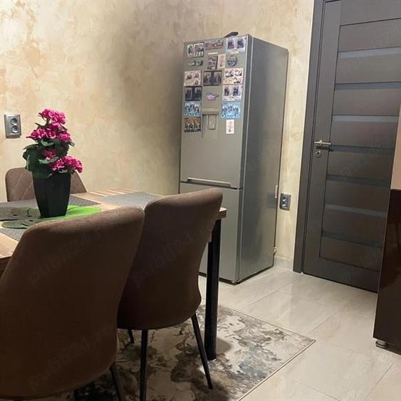 Apartament cu 2 camere decomandat, mobilat în Central