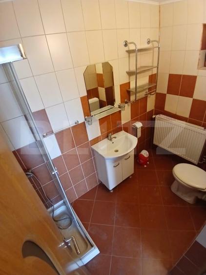 Casă individuală cu 5 camere cu Canalizare în Sânpetru