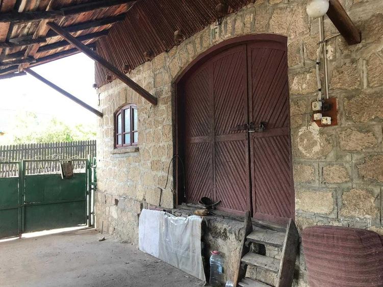 Casă cu 4 camere în Văleanca-Vilănești