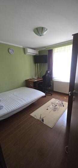 Apartament cu 3 camere decomandat în Pantelimon