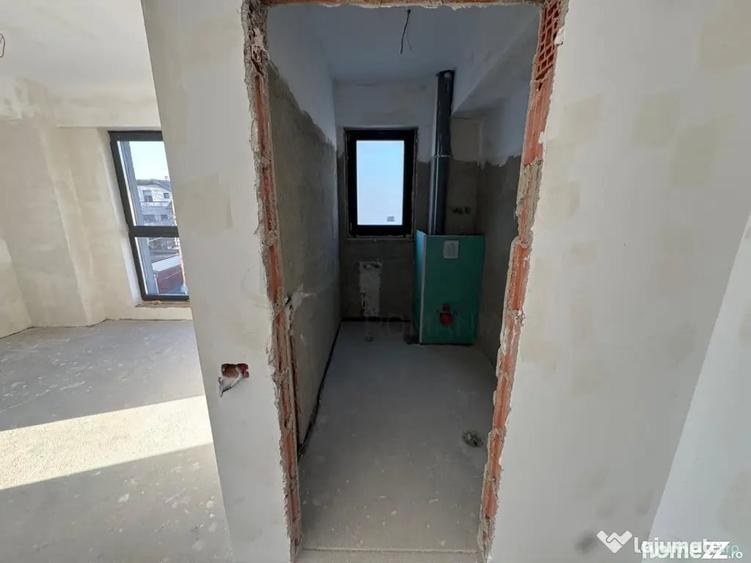 Apartament cu 3 camere decomandat în Aviației