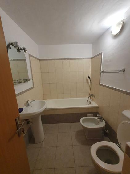 Apartament cu 2 camere decomandat în Decebal