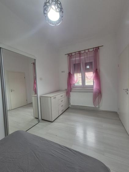 Apartament cu 2 camere decomandat în Bârzești