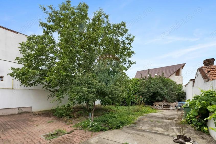 Spațiu comercial, de 75 mp, în Pârneava