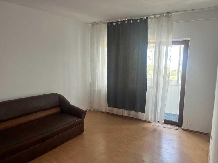 Apartament cu 2 camere decomandat în Vest