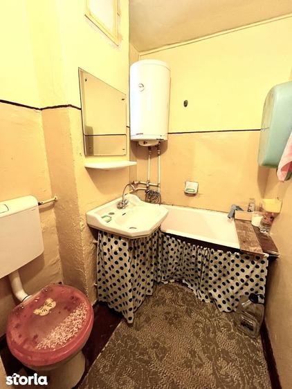Casă cu 5 camere cu Teren 130 Mp în Central