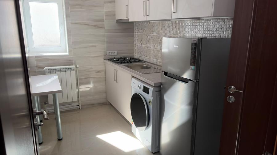 Apartament cu 3 camere decomandat în Peninsula