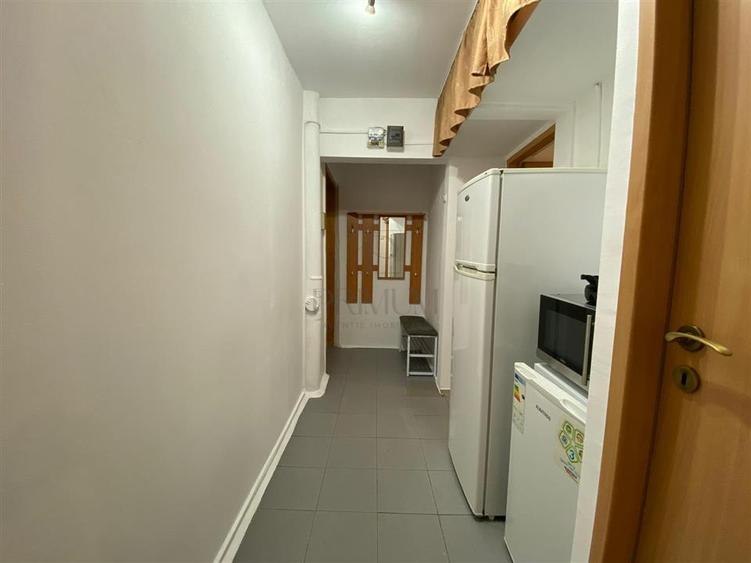 Apartament cu 2 camere semidecomandat, mobilat în Girocului