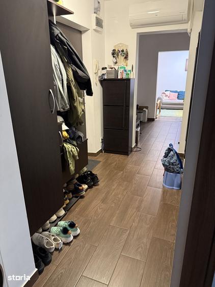 Apartament cu 4 camere în Berceni