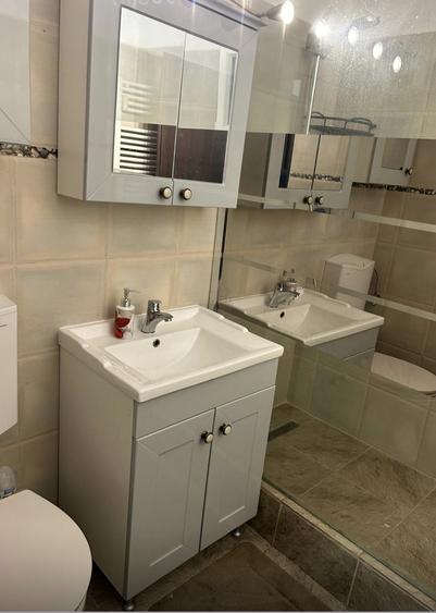 Apartament cu 2 camere decomandat în Arcul de Triumf