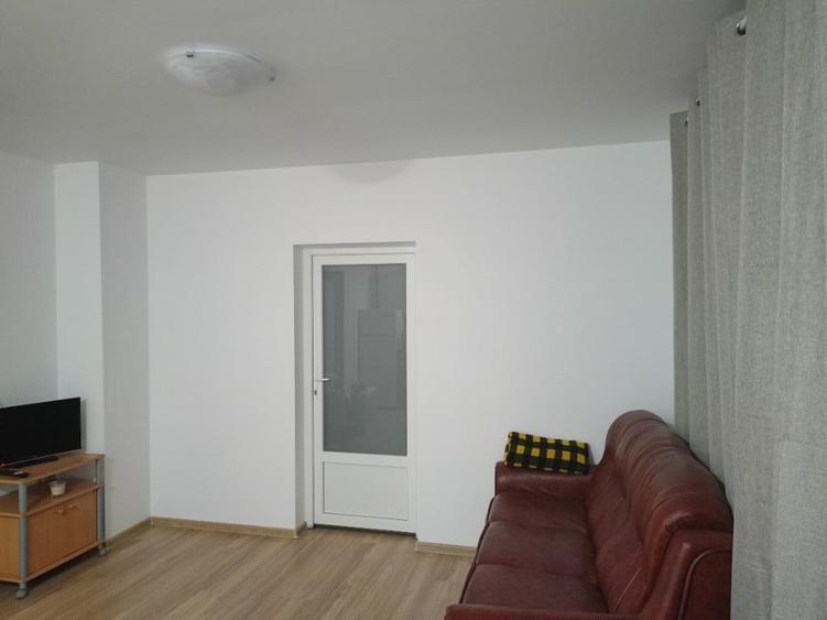 Casă cu 2 camere cu Teren 700 Mp în Central
