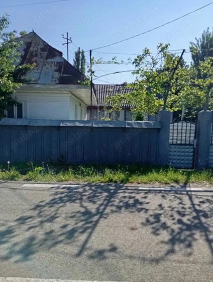 Casă cu 4 camere cu Teren 3250 Mp în Țibucani