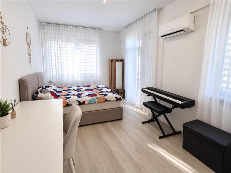 Apartament cu 2 camere nedecomandat în Central