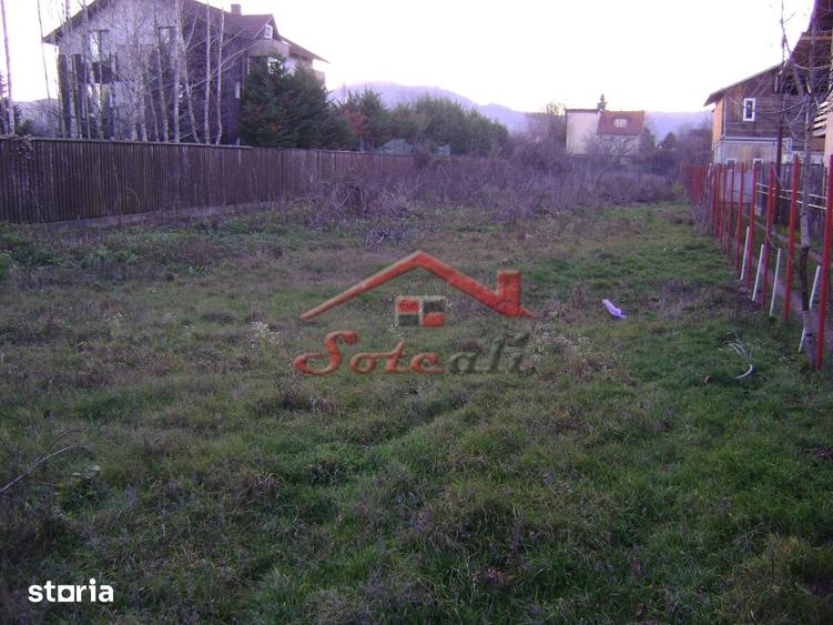 Teren de 1755 mp, în Cornu