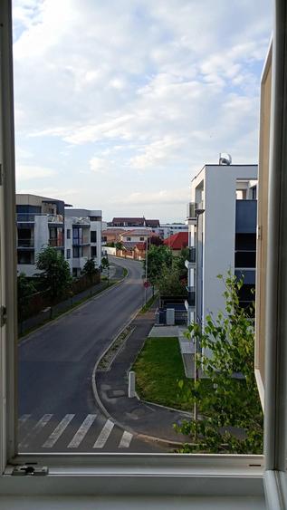Apartament cu 2 camere semidecomandat în Tractorul