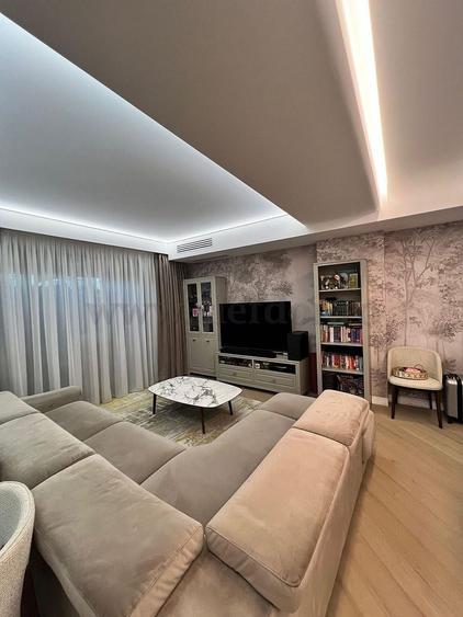 Apartament cu 4 camere decomandat în Iancu Nicolae