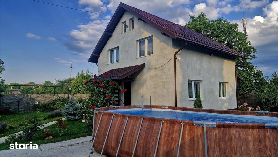 Casă cu 5 camere cu Teren 740 Mp în Central