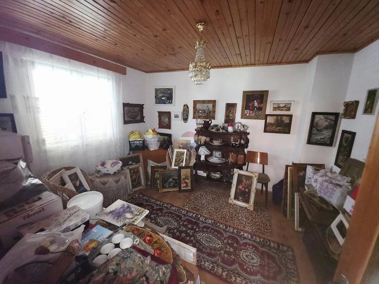 Casă cu Teren 803 Mp în Bistrița