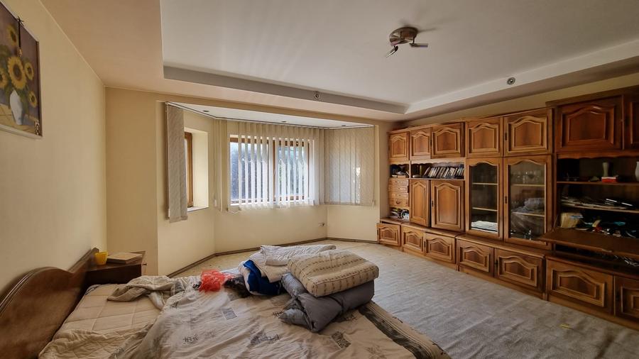 Duplex cu 4 camere cu Teren 200 Mp în Semicentral