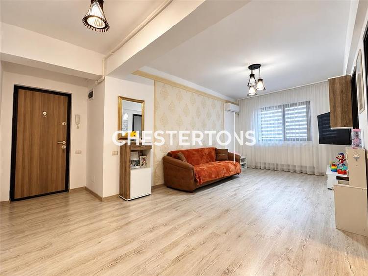 Apartament cu 3 camere semidecomandat, mobilat în Chiajna