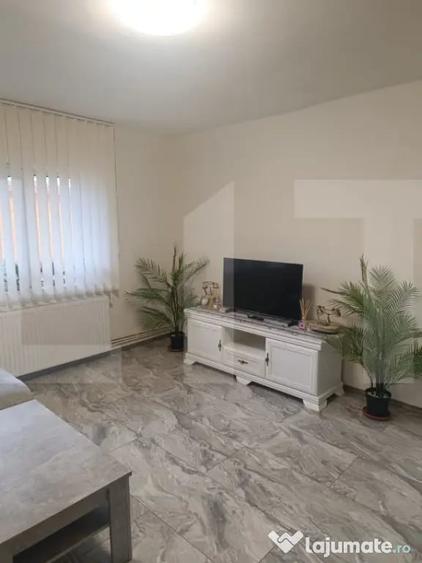 Apartament cu 2 camere semidecomandat în Dâmbovița