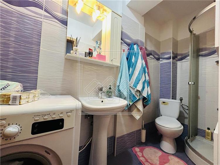 Apartament cu 2 camere decomandat în Exterior Sud