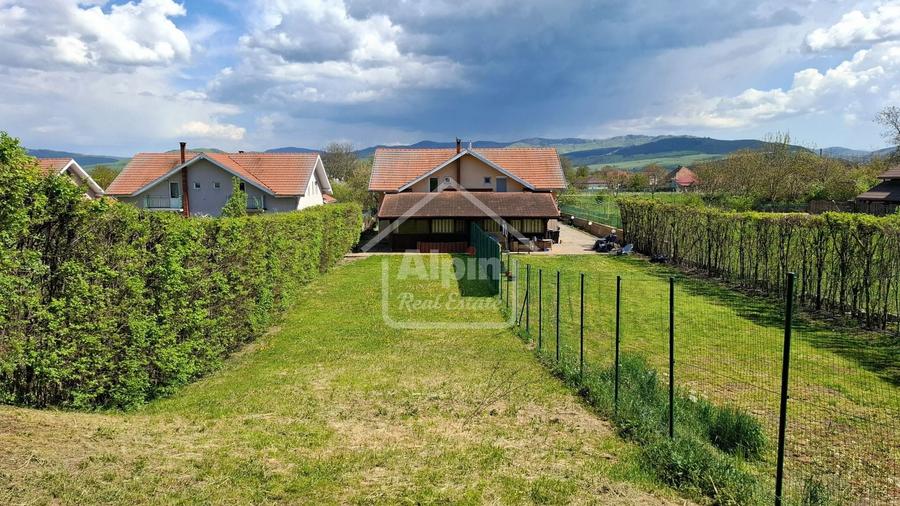 Duplex cu 4 camere cu Canalizare în Cărpiniș