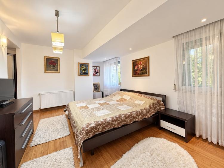 Apartament cu 3 camere decomandat în Eminescu