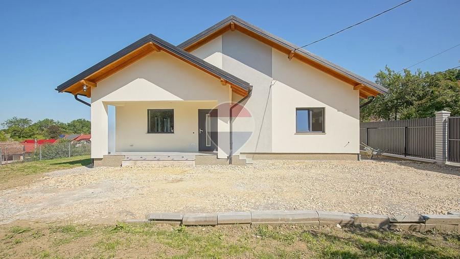 Casă individuală cu 3 camere cu Teren 426 Mp în Tărlungeni