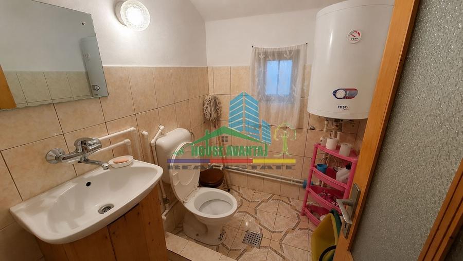 Duplex cu 4 camere cu Canalizare în Lepșa