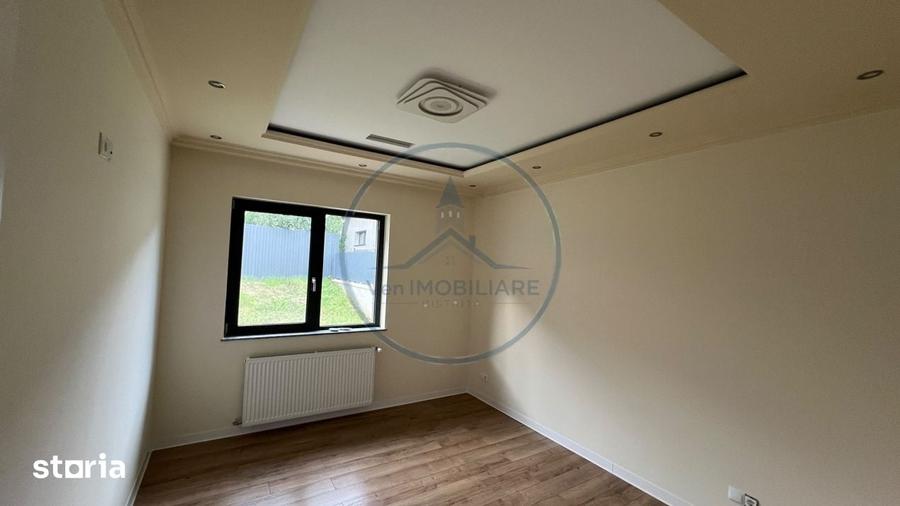 Casă cu 5 camere cu Teren 1000 Mp în Central
