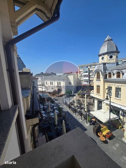 Apartament cu 4 camere semidecomandat în Ultracentral