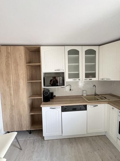 Casă cu 3 camere decomandat în Central