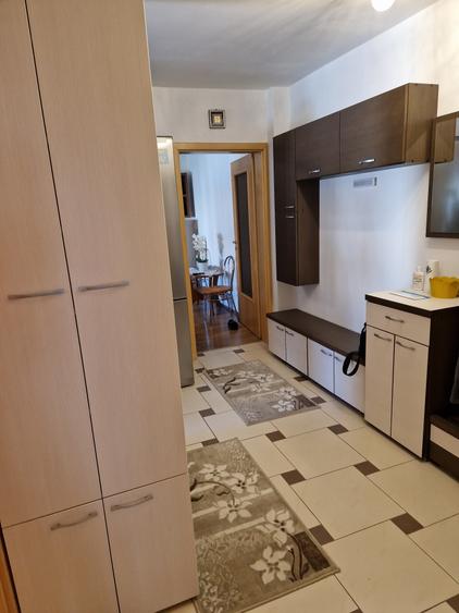 Apartament cu 2 camere decomandat, mobilat în Astra — fotografia 3