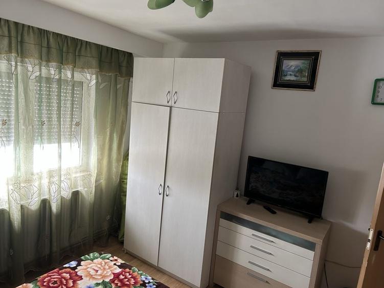Apartament cu 2 camere decomandat în Exterior Vest
