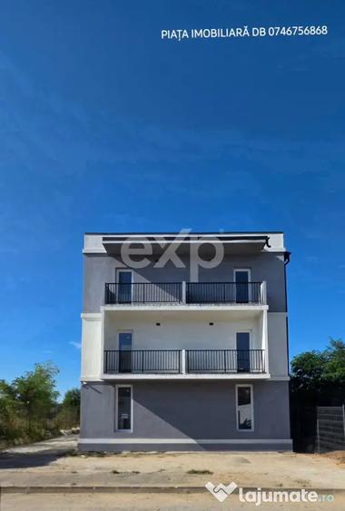 Apartament cu 2 camere semidecomandat, mobilat în Micro 12