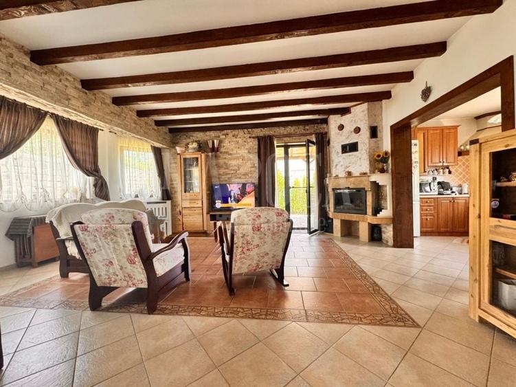 Casă individuală cu 5 camere cu Canalizare în Sălicea